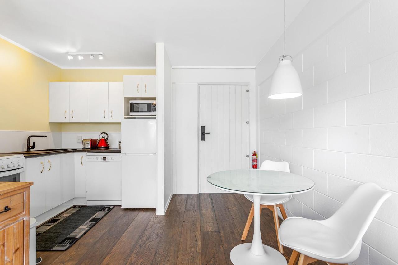 One Bedroom Apartment, Heart Of Newmarket Auckland Exterior foto